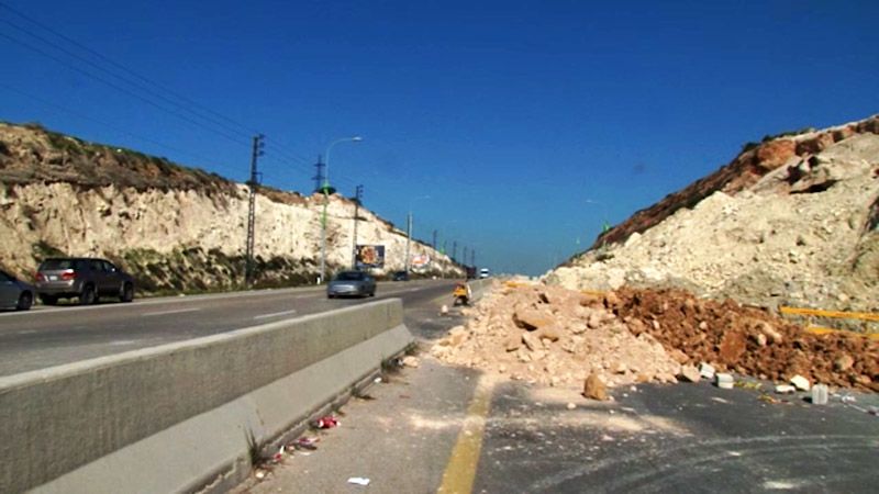 بالفيديو: بعد حوادث متكررة .. ما الجديد في قضية إقفال أوتوستراد الجنوب؟ وأين أصبحت ورشة الأشغال؟